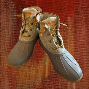 SPERRY TOP SIDER Women’s Wool Embossed Saltwater Duck Boots